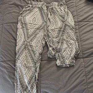 Aztec print pant size large